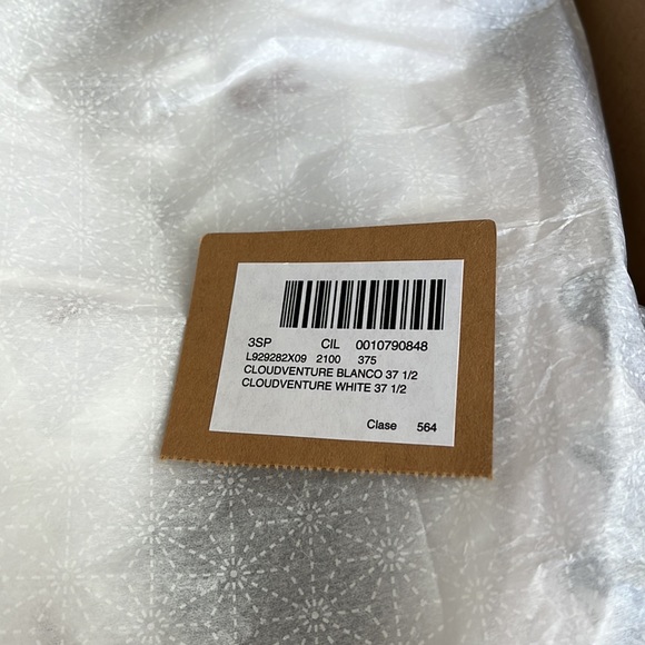 On Running x Loewe Cloudventure - Picture 11 of 11